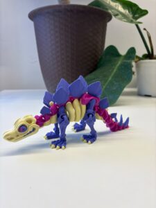 🦅 ESTEGOSAURIO— FIGURA 3D ARTICULADA