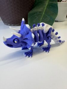 🦅 TRICERATOPS — FIGURA 3D ARTICULADA